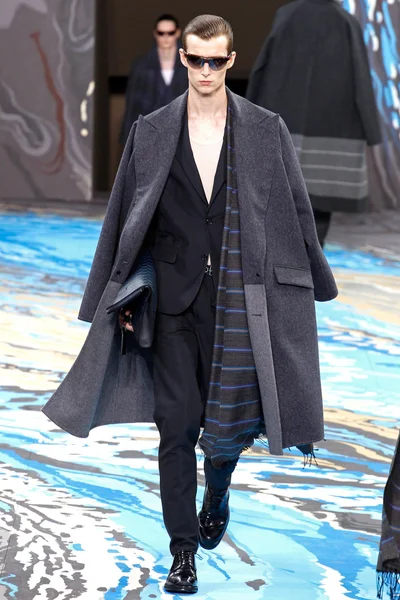 Look 4